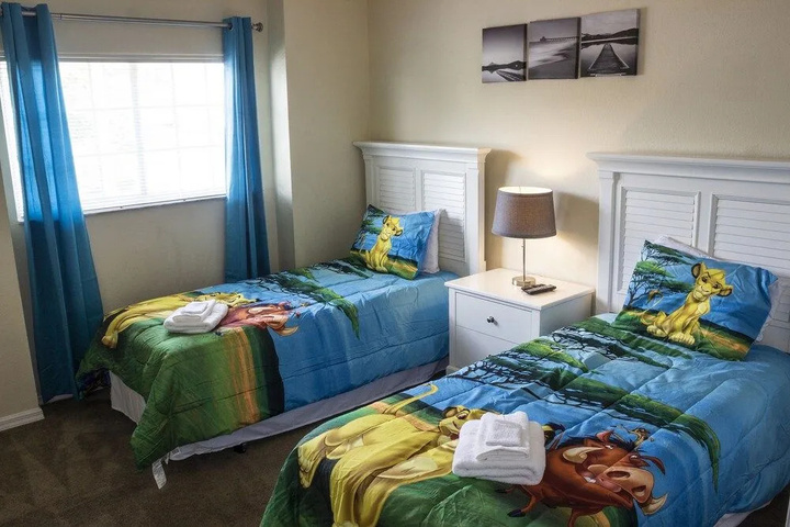 Room 4 of 22