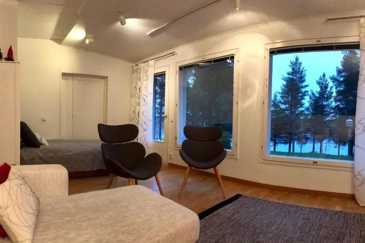 Room 4 of 10