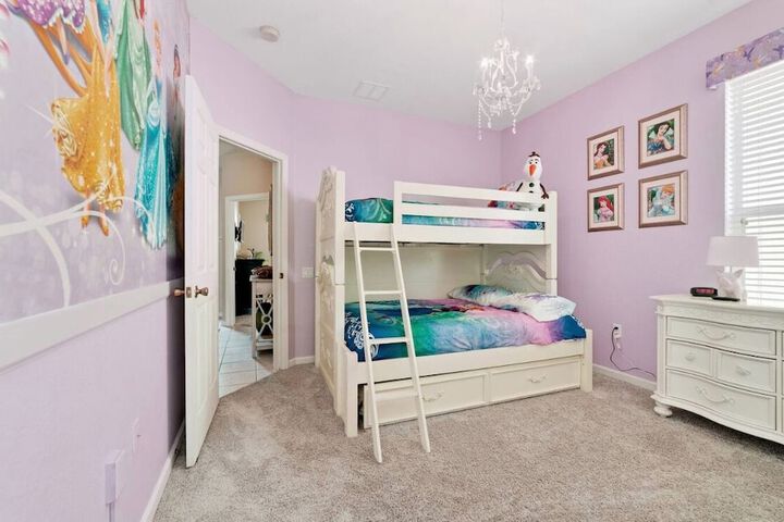Room 4 of 41
