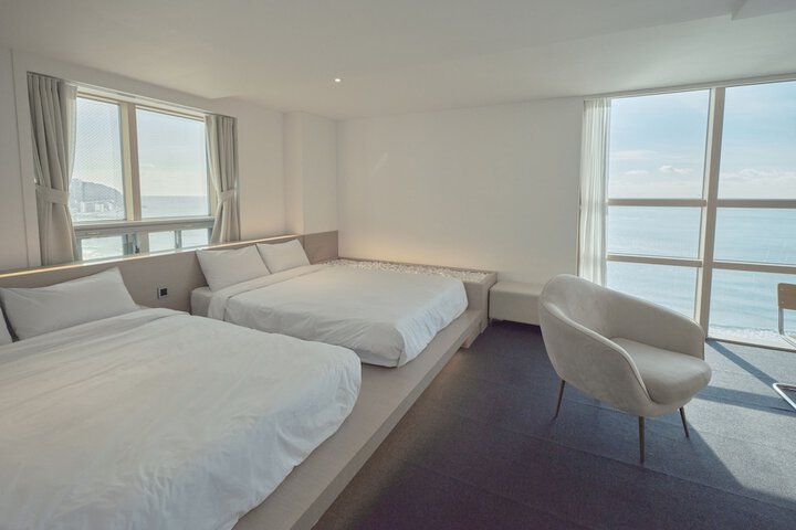 Room 45 of 224