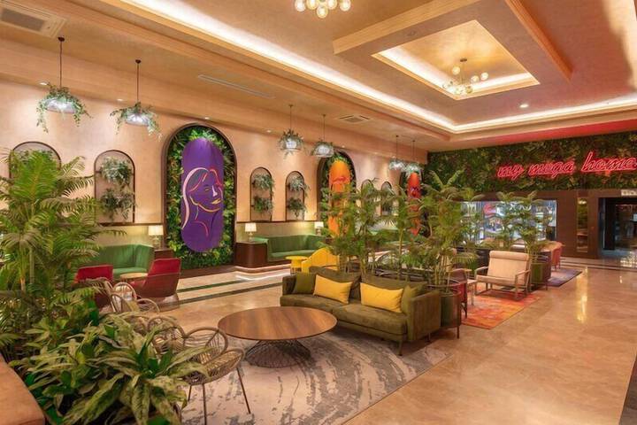 Lobby Entry