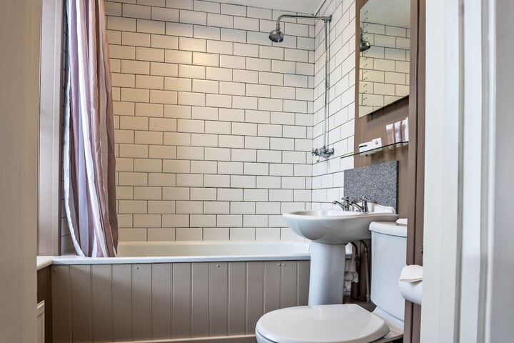 Clean Restrooms