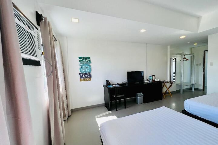 Room 6 of 21