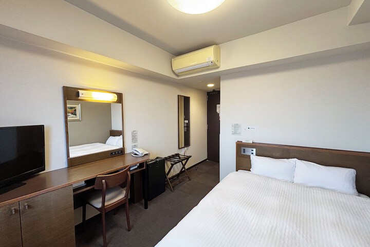 Room 7 of 21
