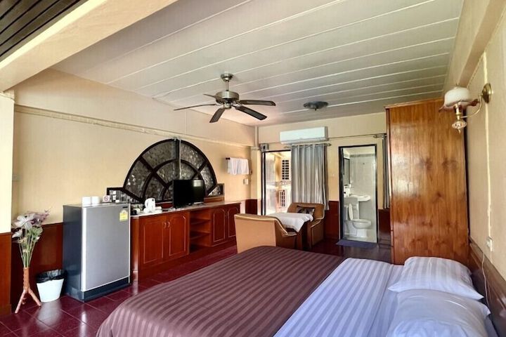 Room 19 of 54