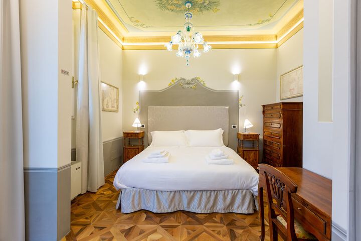 Room 48 of 90