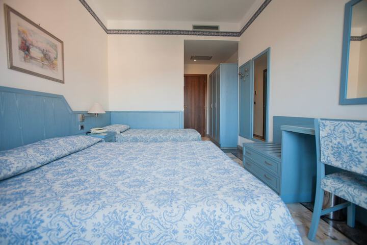 Room 15 of 69