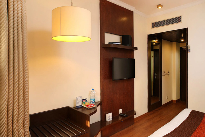 Room 3 of 19