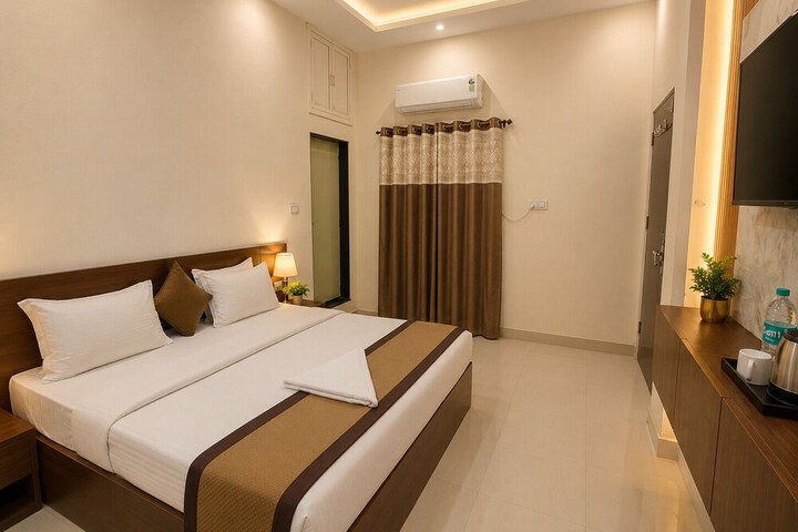 Room 21 of 28