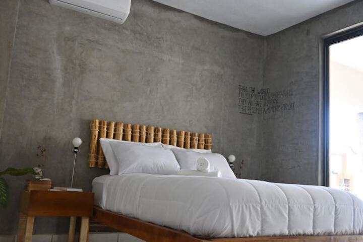 Room 5 of 25