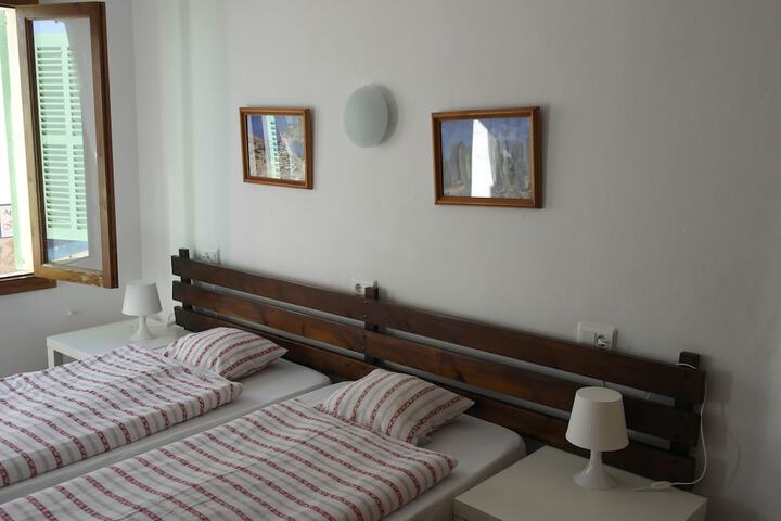 Room 16 of 51