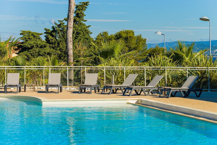 Pool Hotel