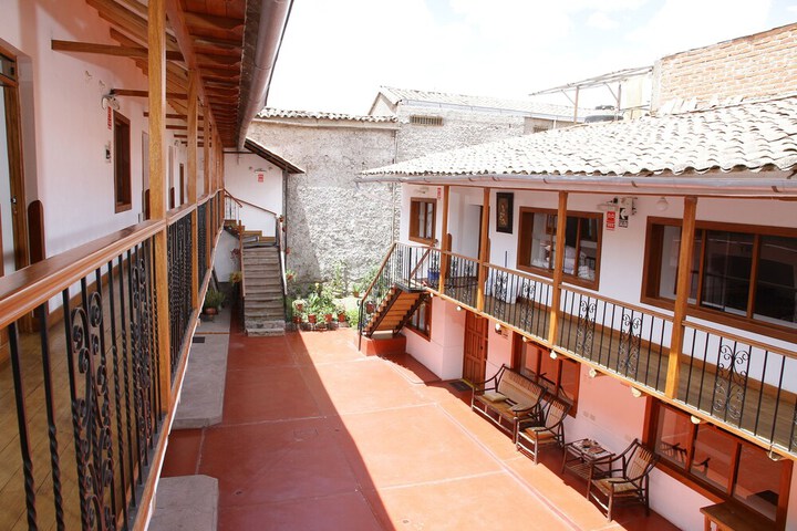 Hotel Exterior 24 of 26
