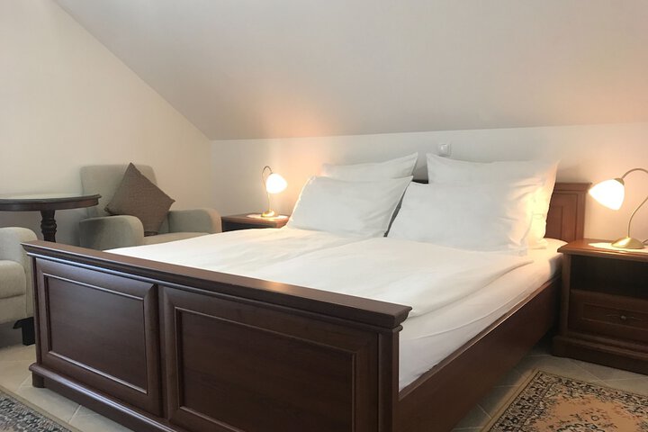Room 4 of 53