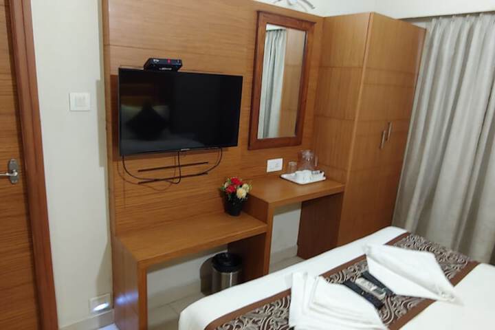 Room 7 of 30