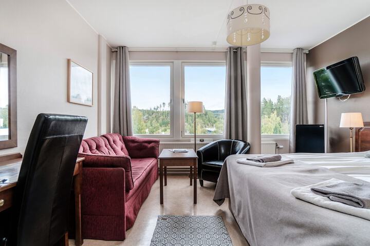 Room 20 of 48