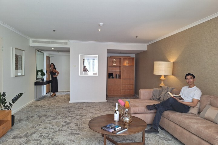 Room 33 of 113