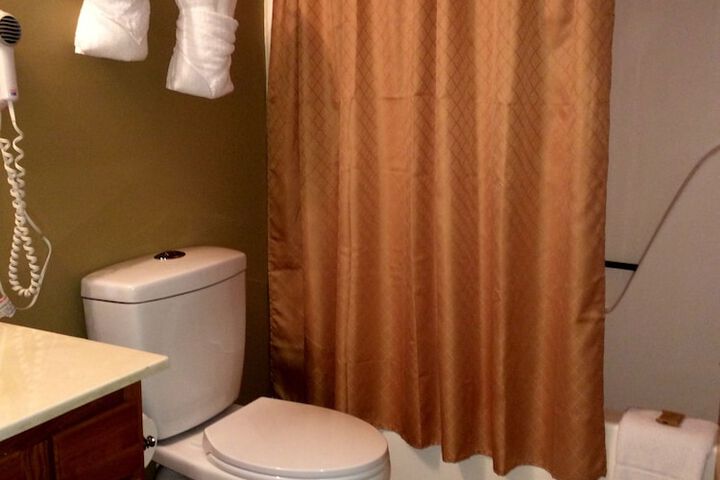 Room 115 of 219