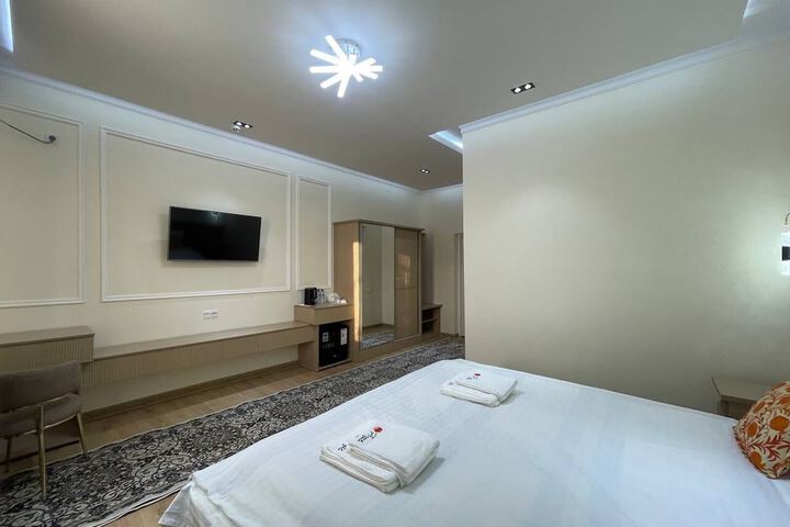 Room 19 of 30