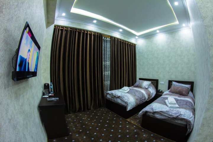 Room 13 of 53