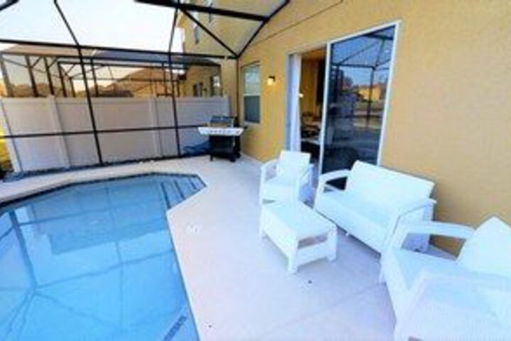 Pool 18 of 21
