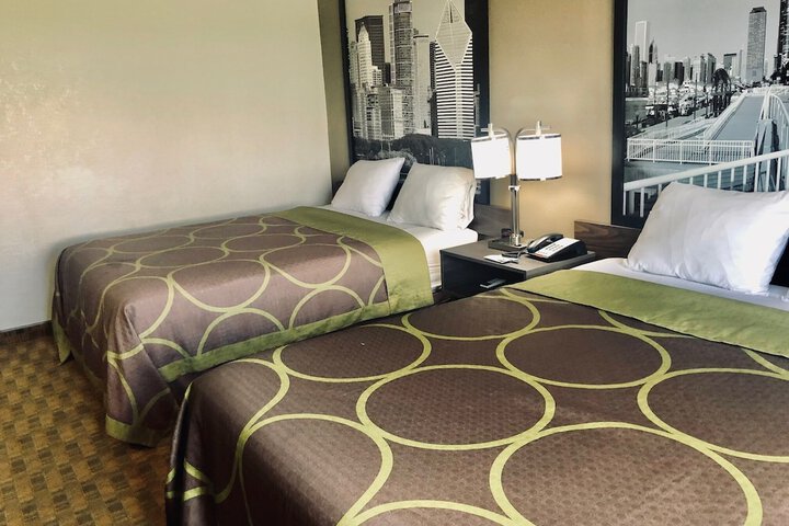 1 Queen Bed (4 of 19)
