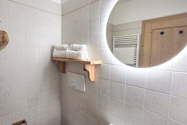Room 85 of 152