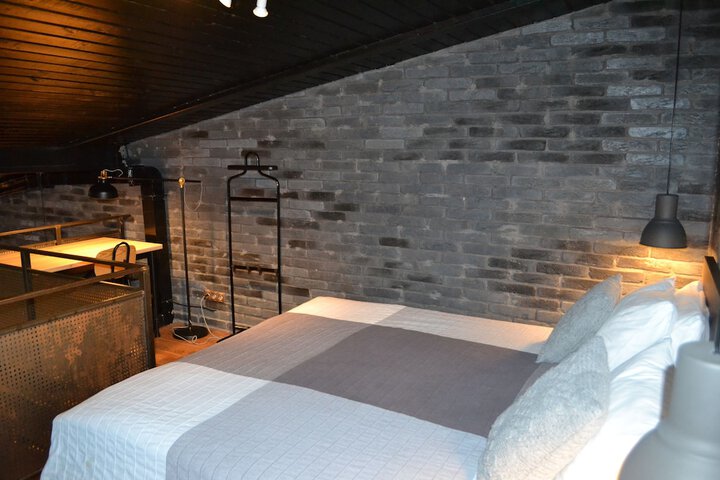 Room 7 of 31