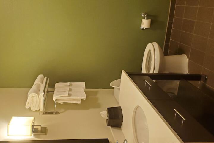 Room 15 of 35