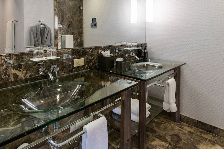 Bathroom amenities