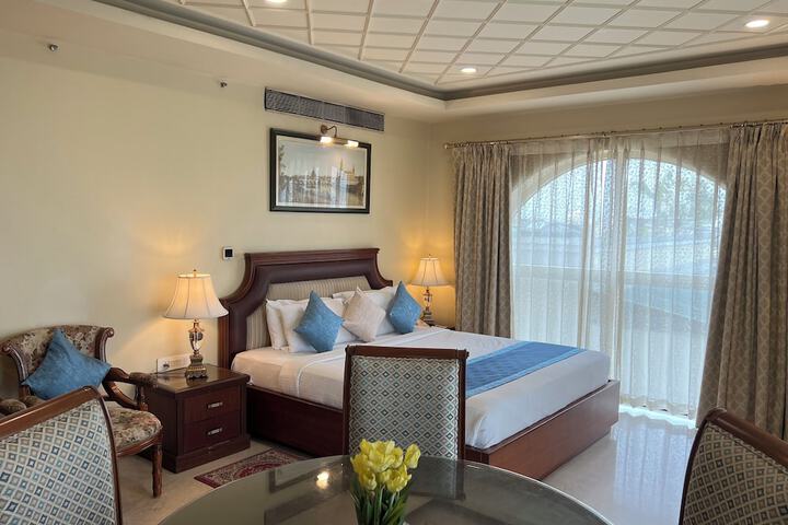Room 26 of 164