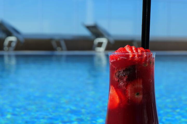 Pool 102 of 126
