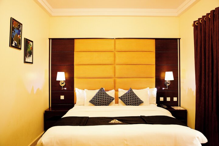 Room 14 of 35