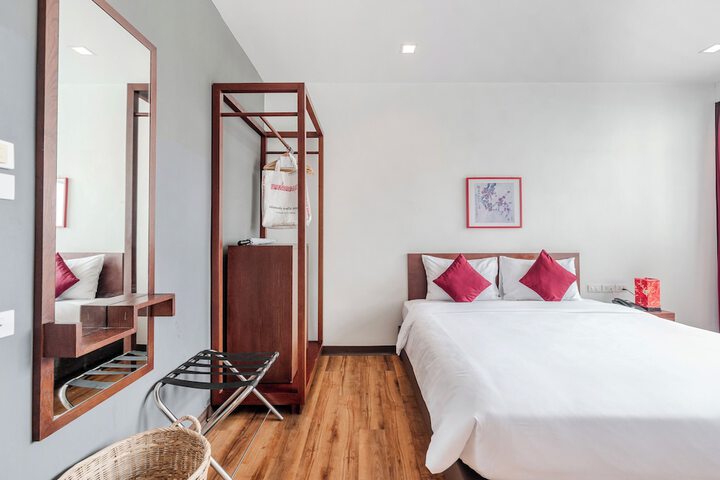 Room 15 of 51