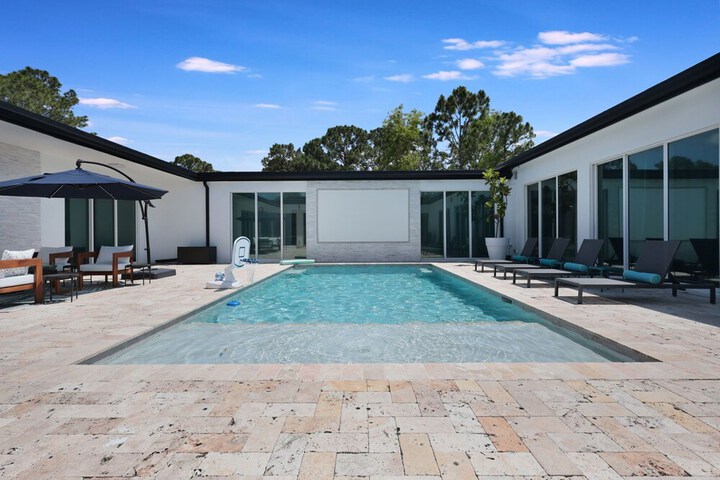 Pool 56 of 90
