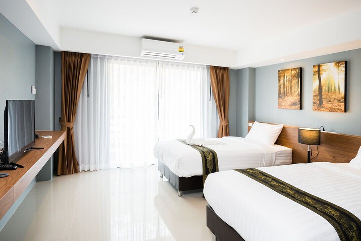 Room 34 of 181