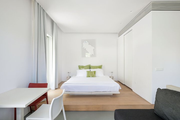 Room 65 of 283