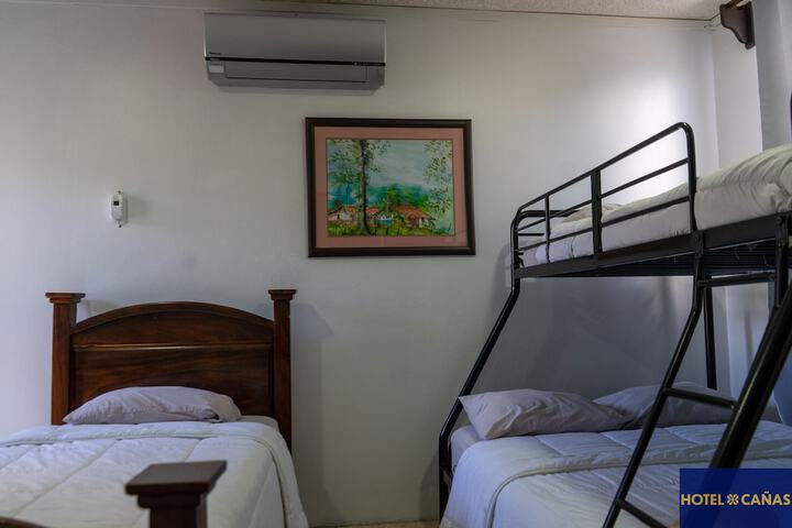 Room 6 of 82