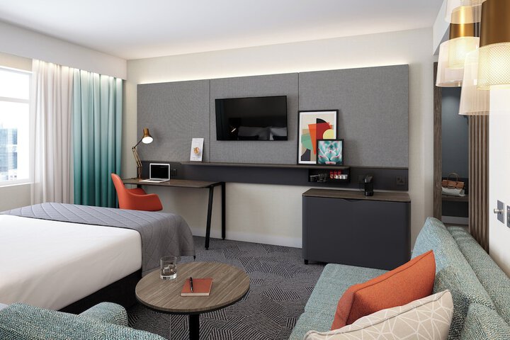 Room 10 of 65