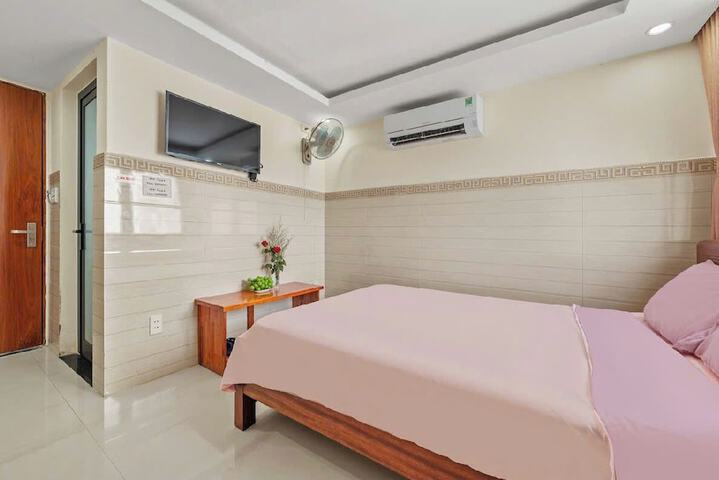 Room 3 of 21