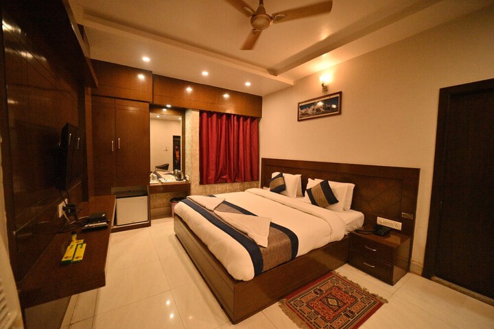 Room 3 of 19