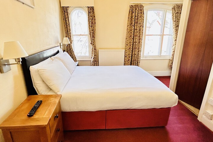 Room 11 of 45