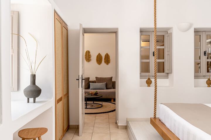 Room 44 of 200