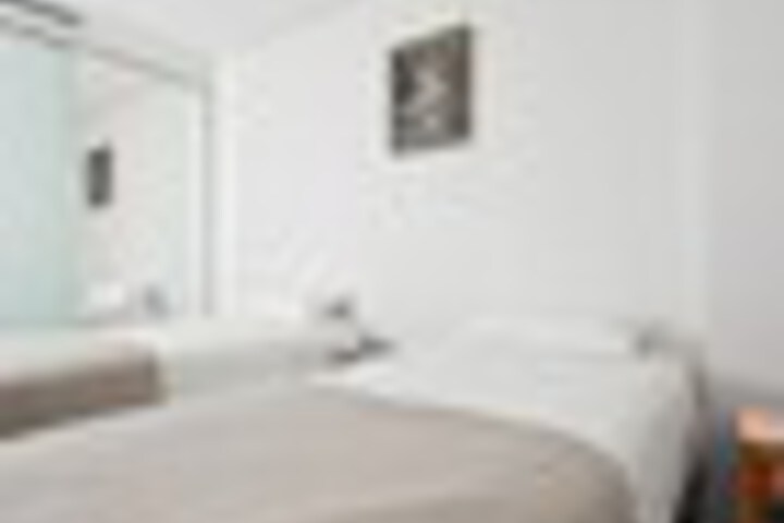 Room 47 of 255