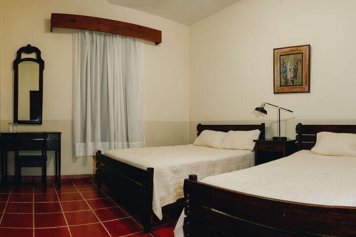 Room 19 of 34