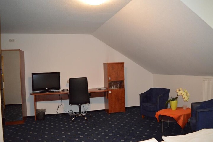 Room 5 of 31