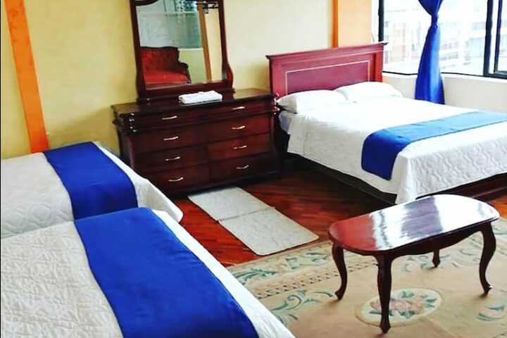 Room 6 of 13