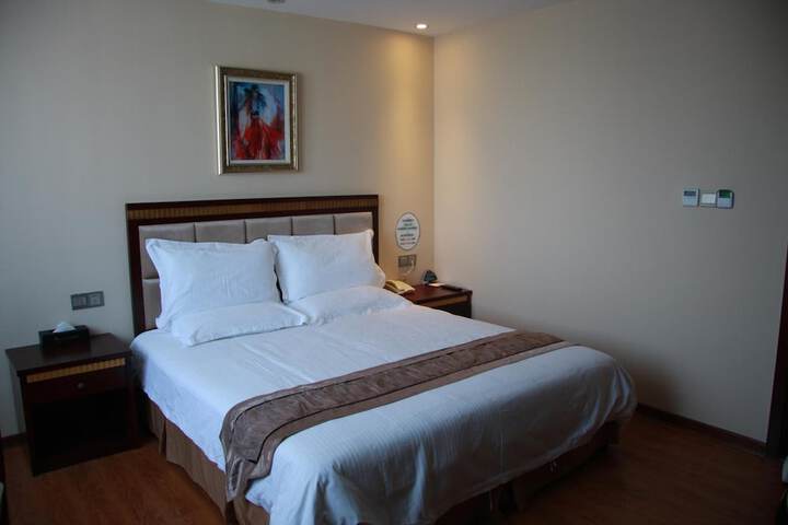 Room 21 of 42