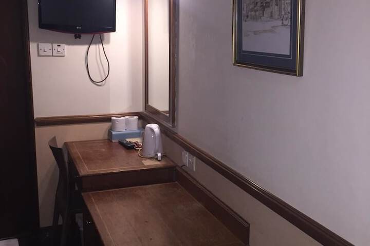 Room 35 of 61