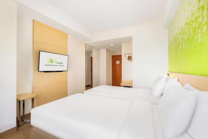 Room 15 of 38
